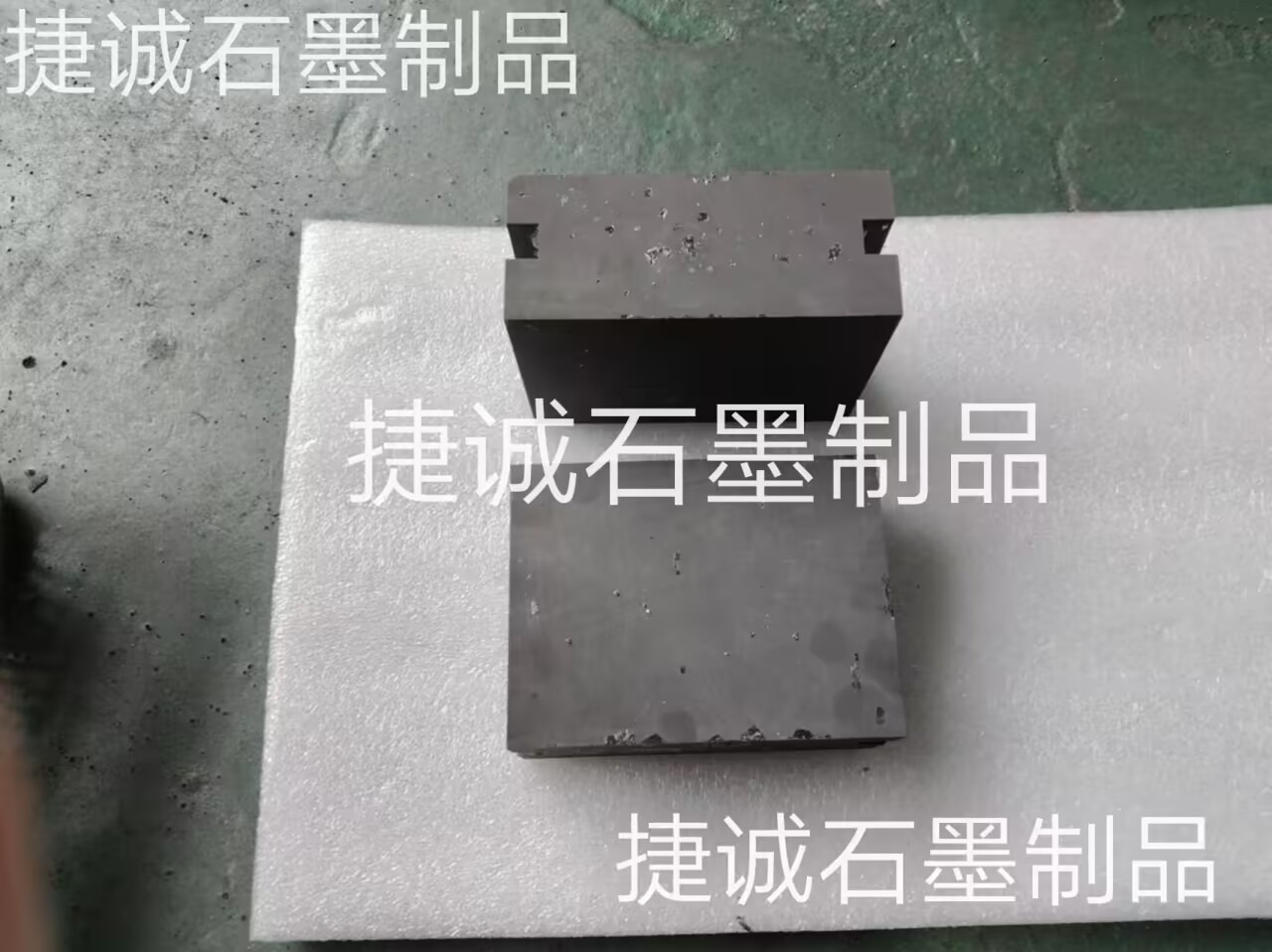 銅排軟連接石墨電極，軟連接石墨塊，抗氧化等靜壓石墨塊，銅排軟連接碳?jí)K，銅箔軟連接石墨治具，軟連接石墨塊加工廠