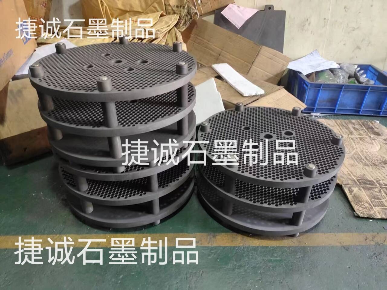 高精純石墨盤(pán)，石墨盤(pán)，鐘罩爐石墨盤(pán)，燒結(jié)石墨盤(pán)，石墨盤(pán)加工，高純石墨盤(pán)，推板爐燒結(jié)石墨盤(pán)，石墨盤(pán)加工廠，石墨盤(pán)生產(chǎn)廠家
